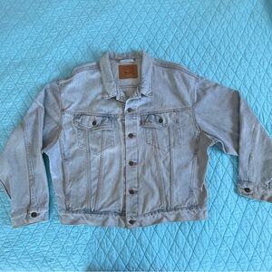 Men’s Levi’s denim jacket size large